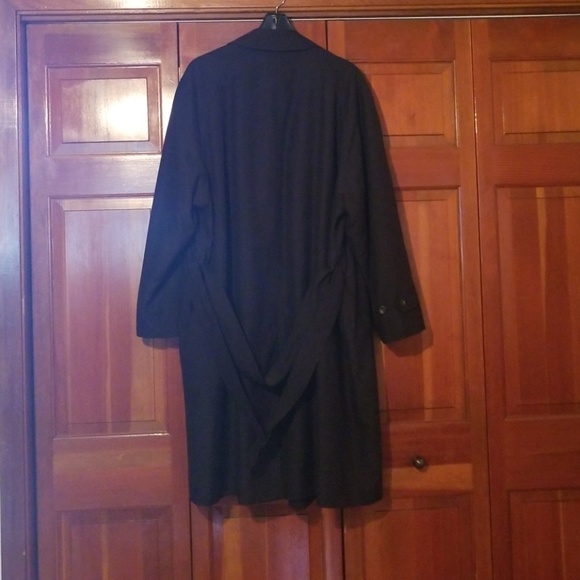 Men's Rain Coat - Picture 2 of 7